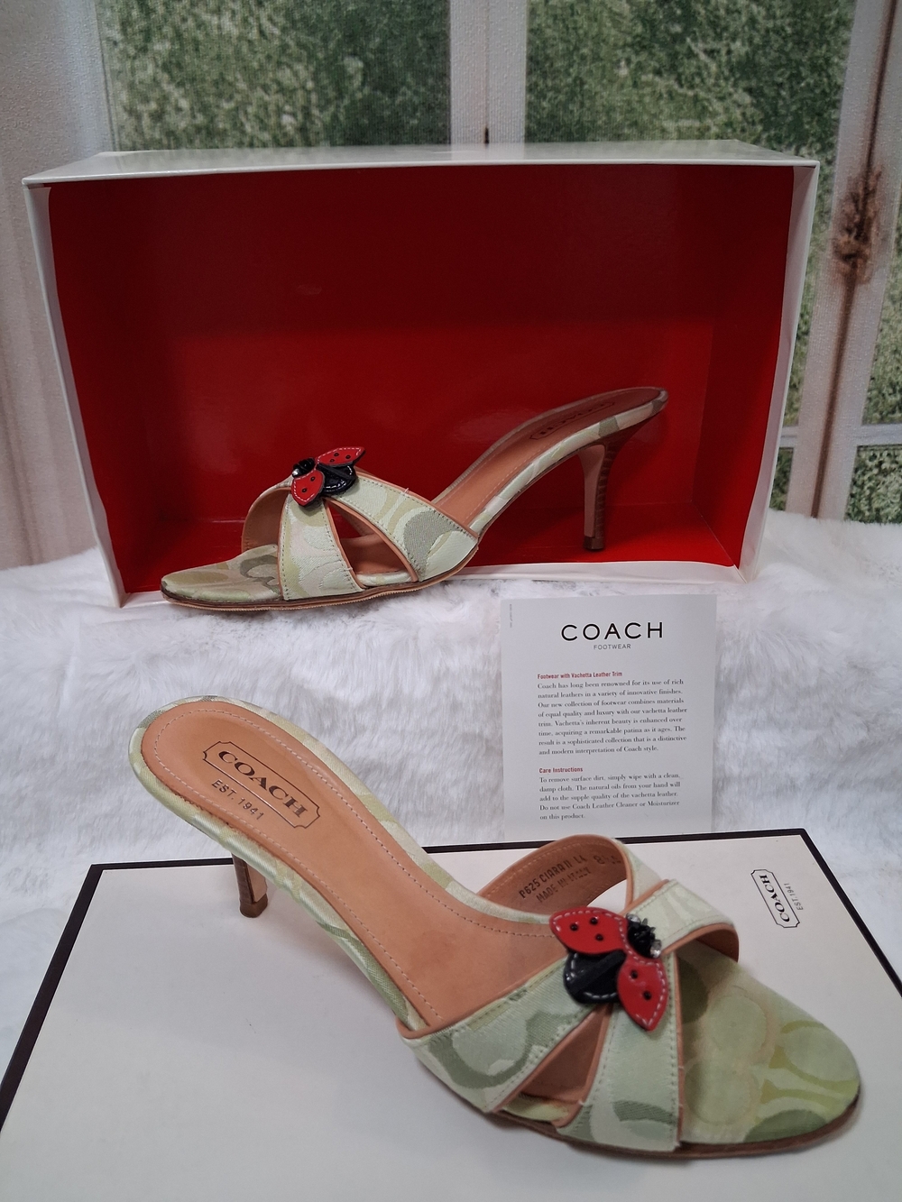 ​Vintage Y2K Coach Green Optic Signature Ladybug Kitten Heel Mules P625 8.5 🐞